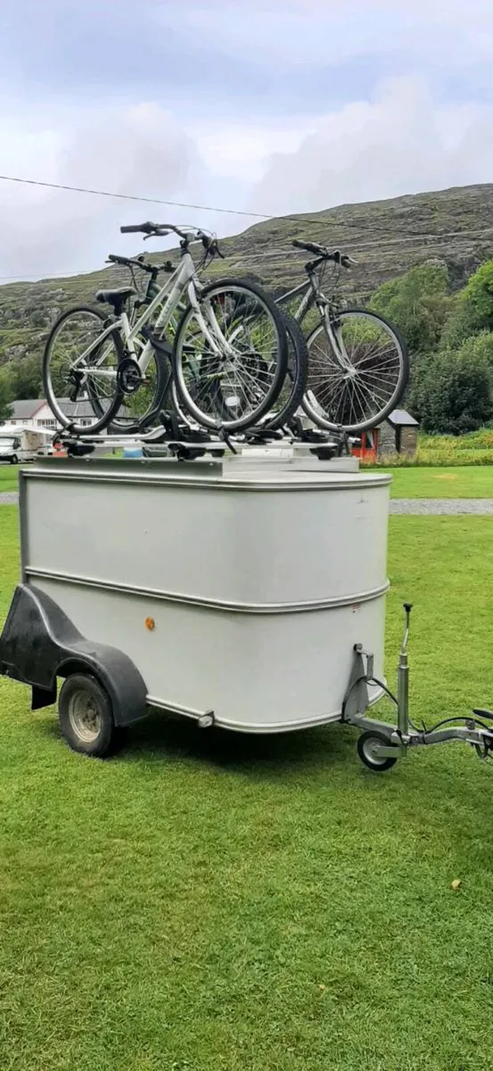 Camping trailer - Image 1