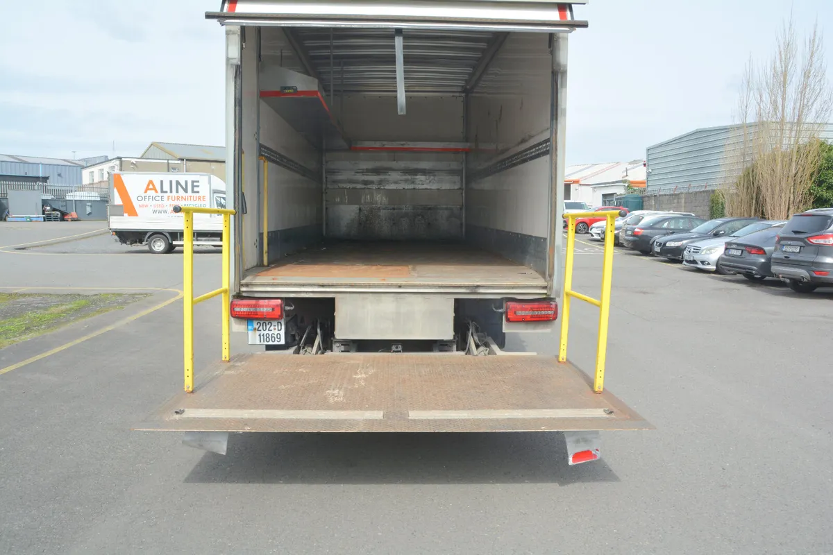 MAN TGL 20' Box & 1.5T Tail Lift - Image 2