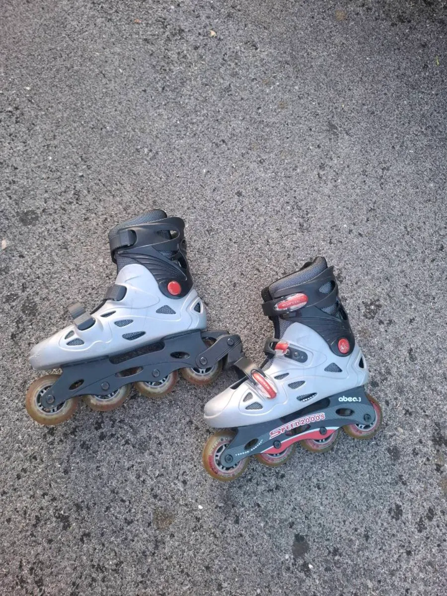 Size 39 roller blades - Image 1
