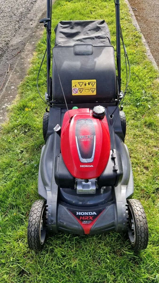 Honda HRX537 Lawn mower - Image 1