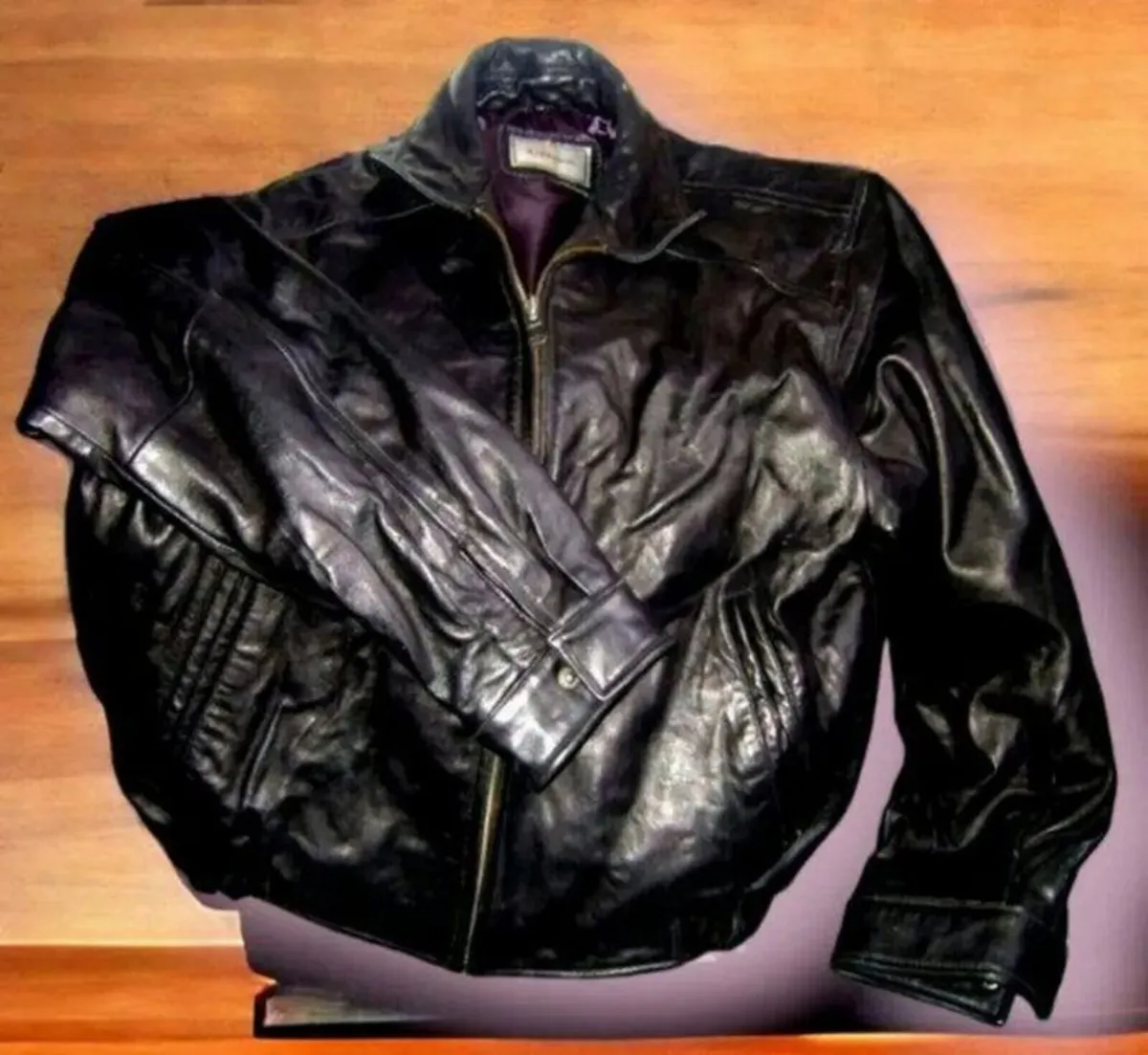 Vintage Leather Jacket M/L - Image 3