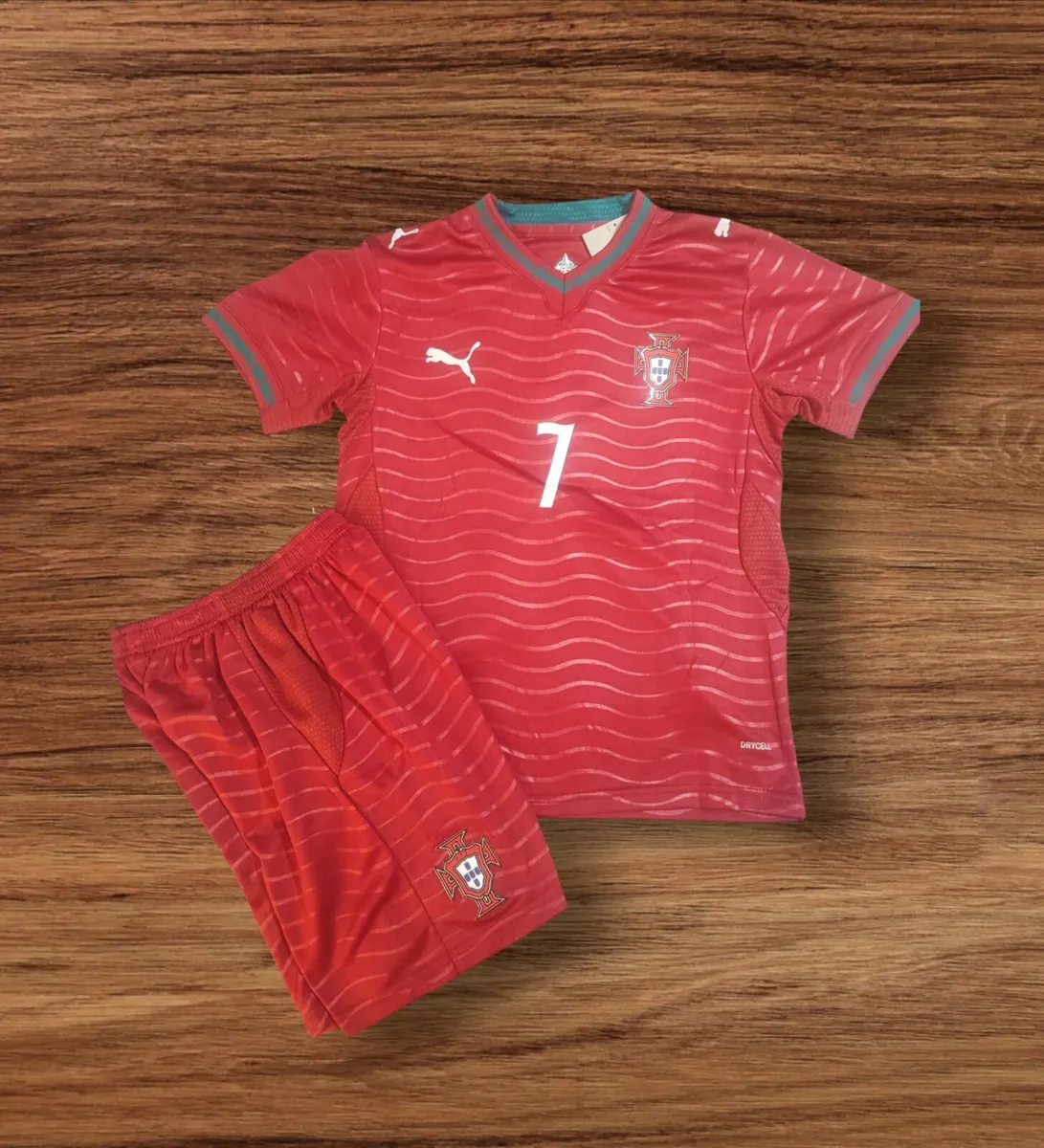 PORTUGAL 2026 ( RONALDO 7 ) KIDS KIT , SIZE :10/11 - Image 2