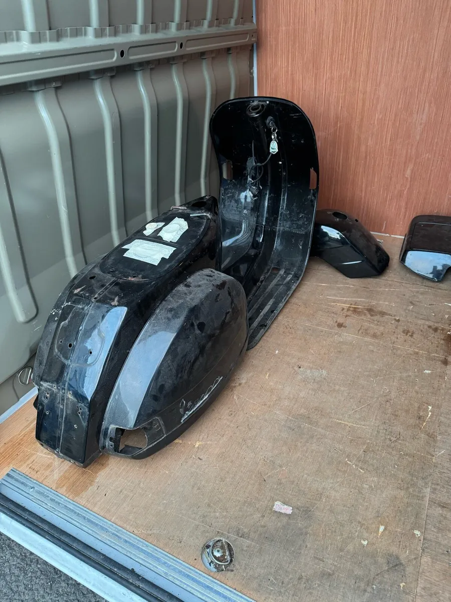 Vespa PX200 Project - Image 2