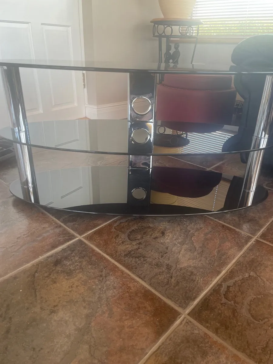 Glass TV and multimedia Stand - Image 3