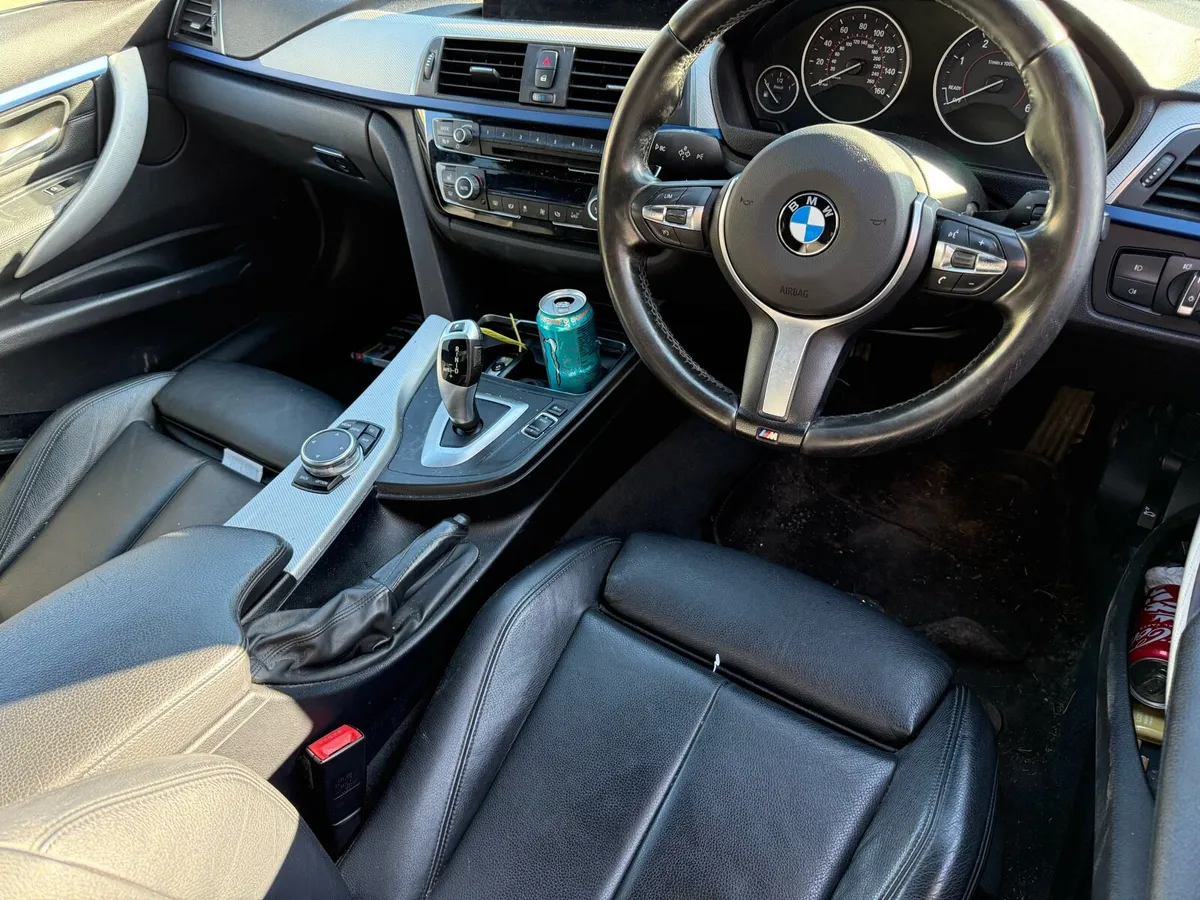 BMW 320d M-Sport damaged - Image 4