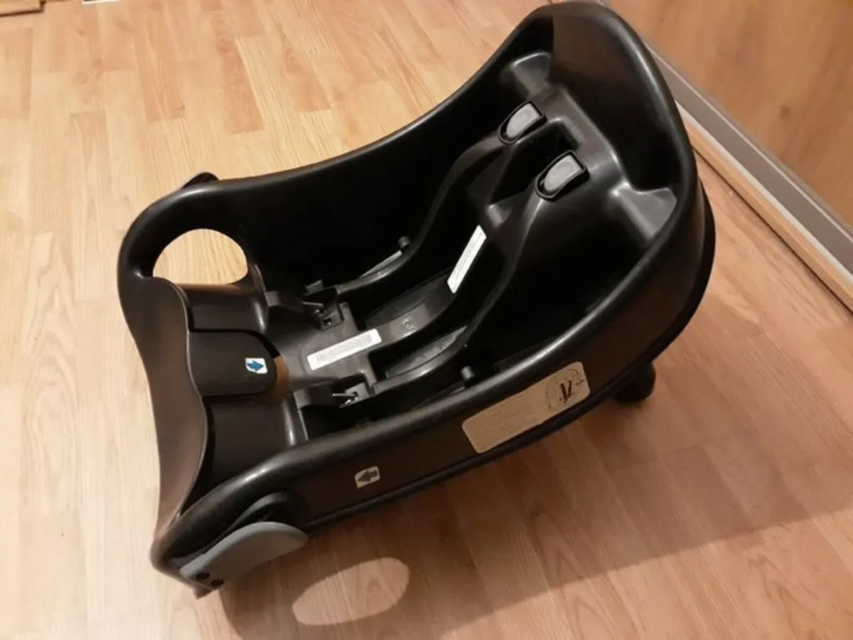 Graco Evo travel system (pram/car seat) - Image 2