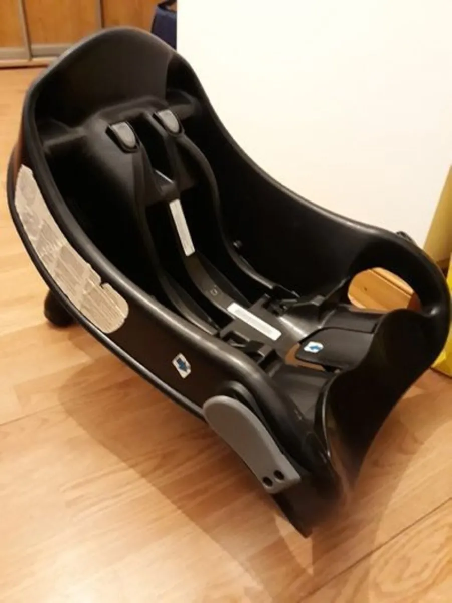 Graco Evo travel system (pram/car seat) - Image 4