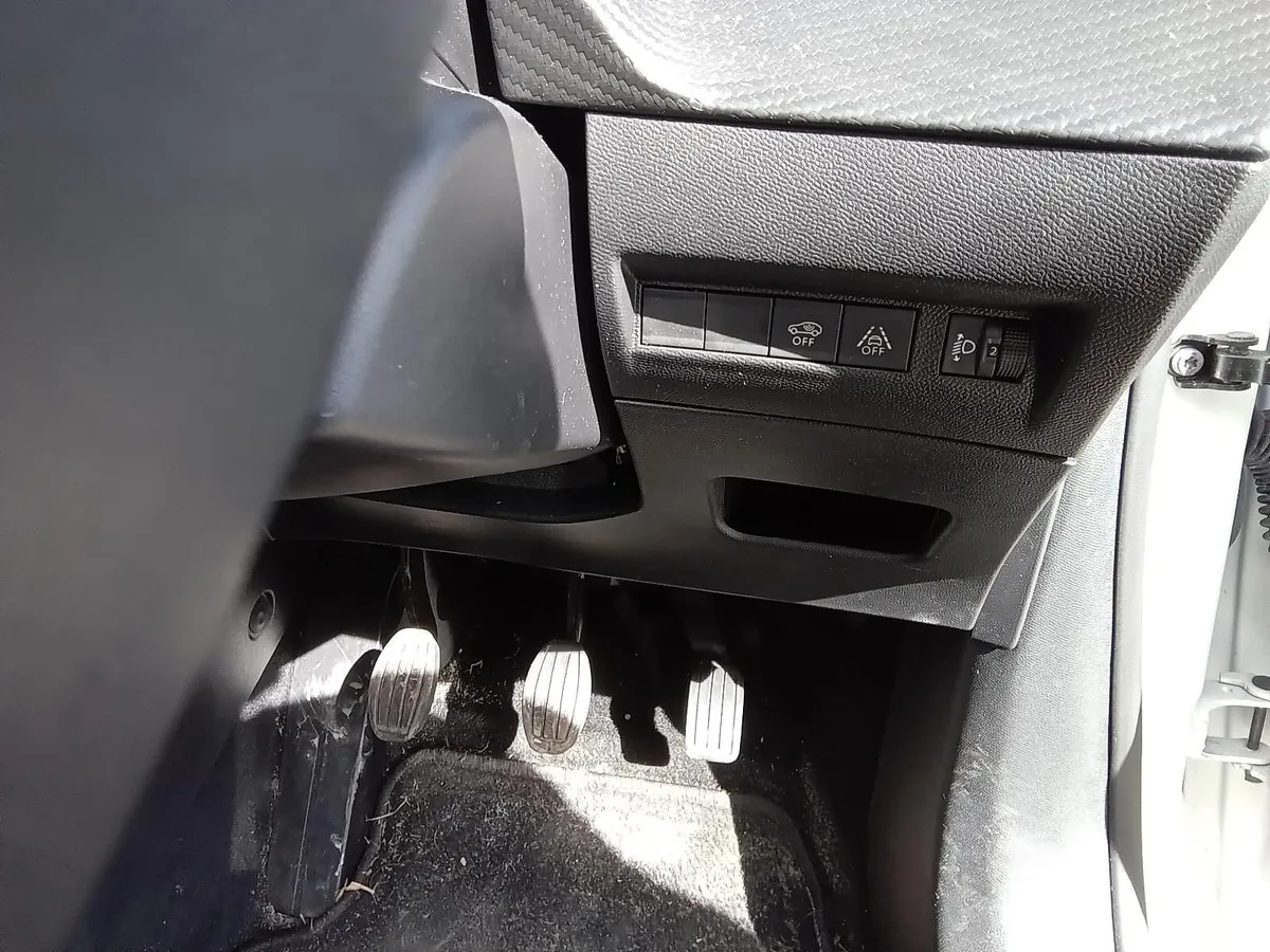 2023 PEUGEOT 208 FOR SALE £4,950 ONO - Image 2