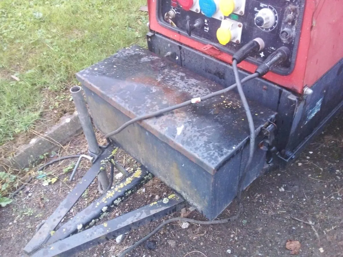 Mosa diesel welder 300 amp - Image 2
