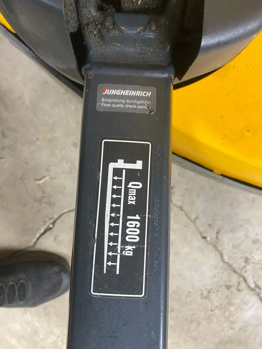 Jungheinrich electric pallet truck - Image 4