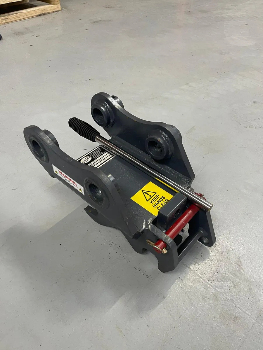 Strickland 3t Spring Hitches - Image 2