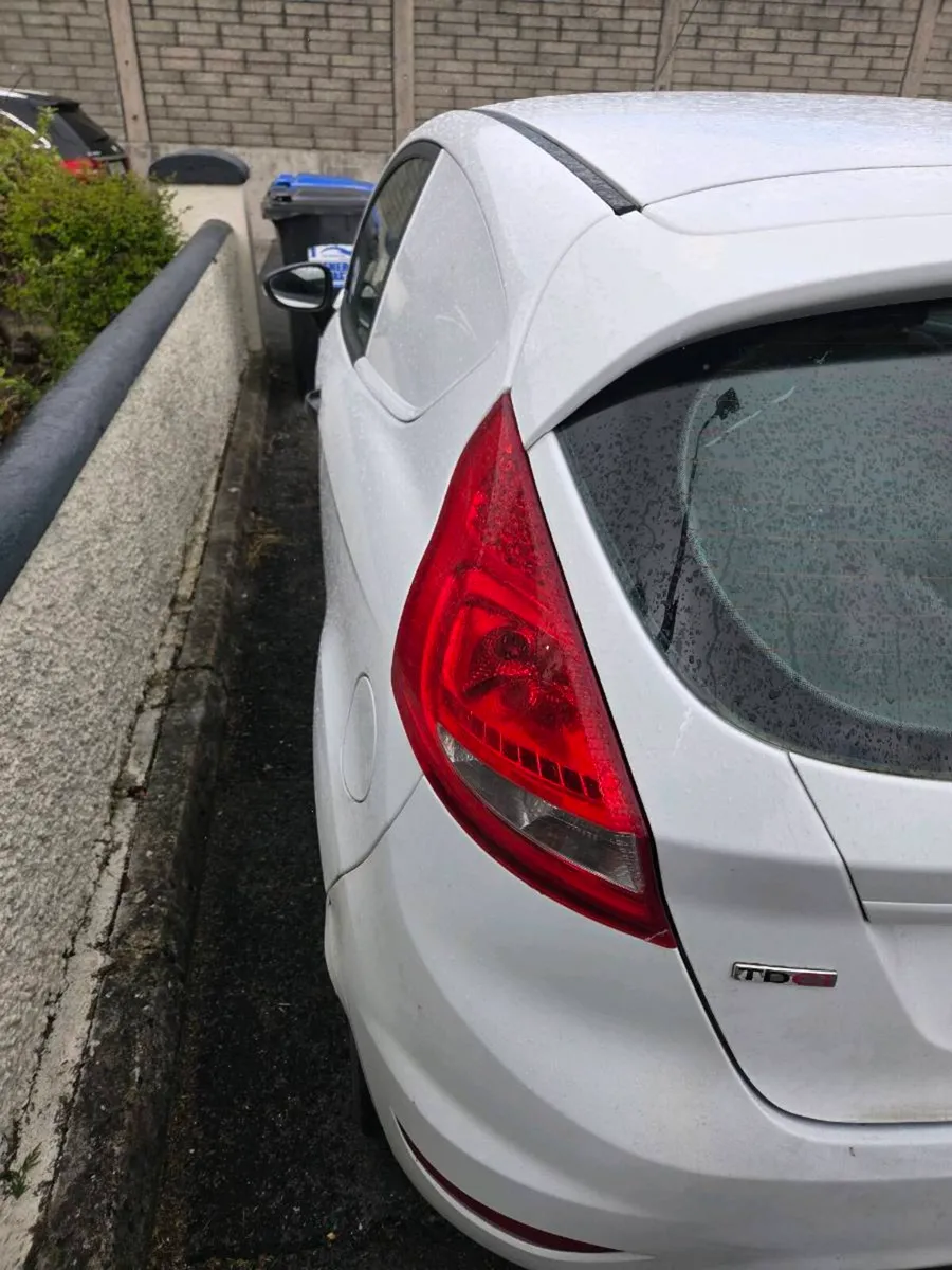 Ford fiesta van - Image 3