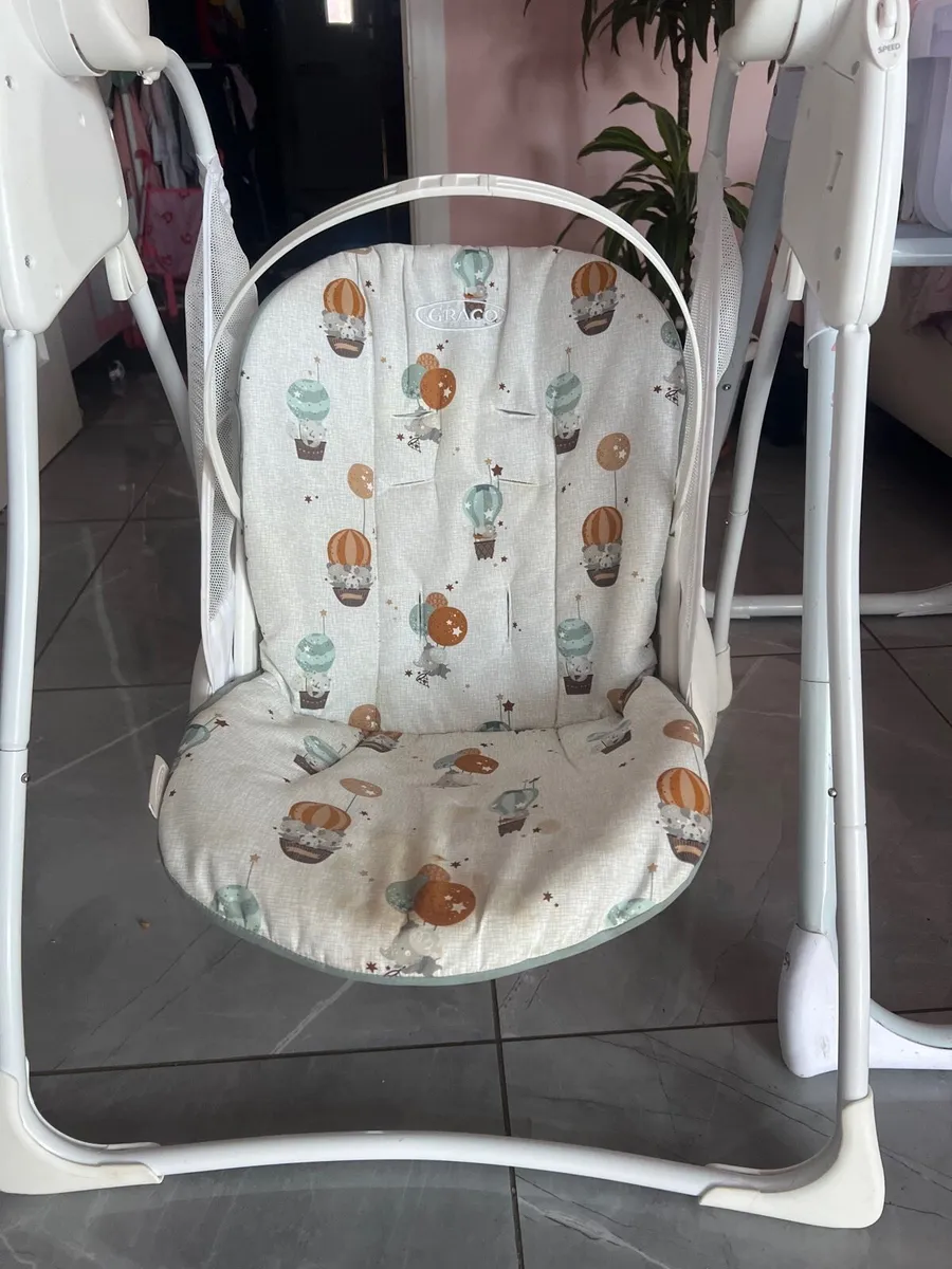 Baby seat and swing - Image 4