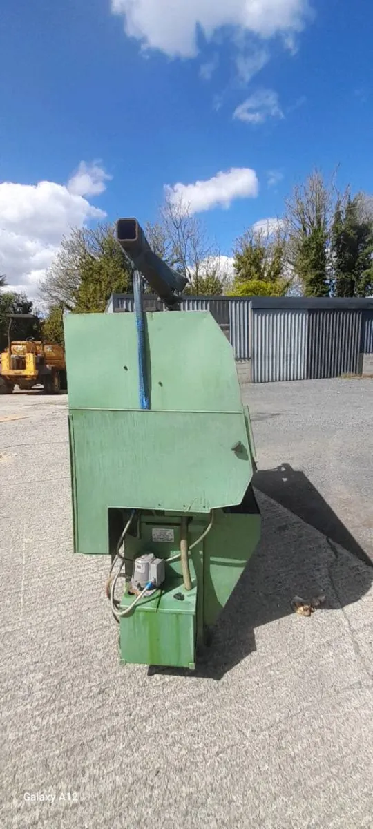Grinder for golf mowers - Image 3