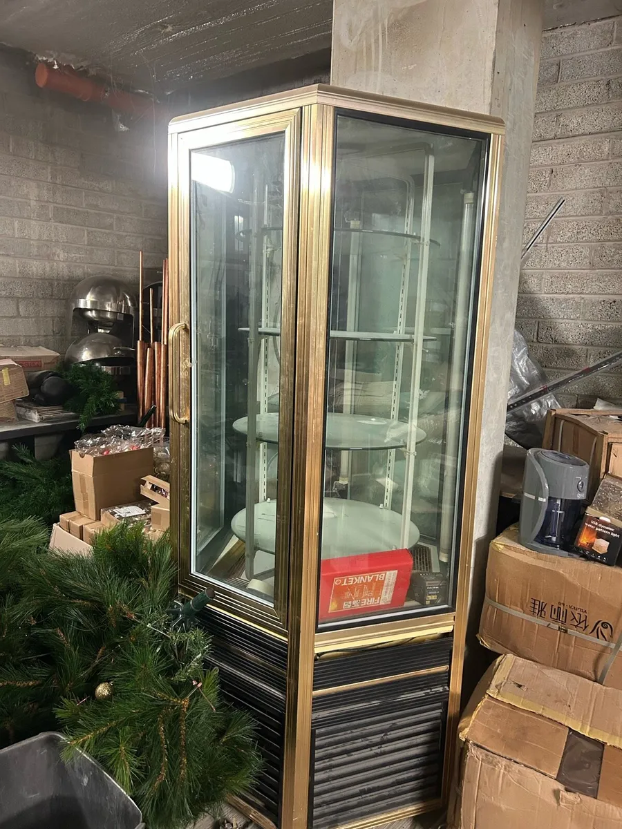 Rotating Display Fridge - Image 1