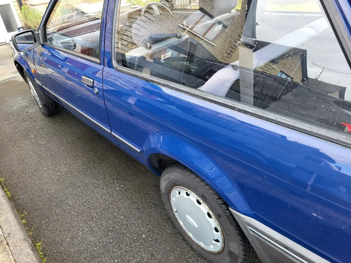 Ford Escort 1986 - Image 4