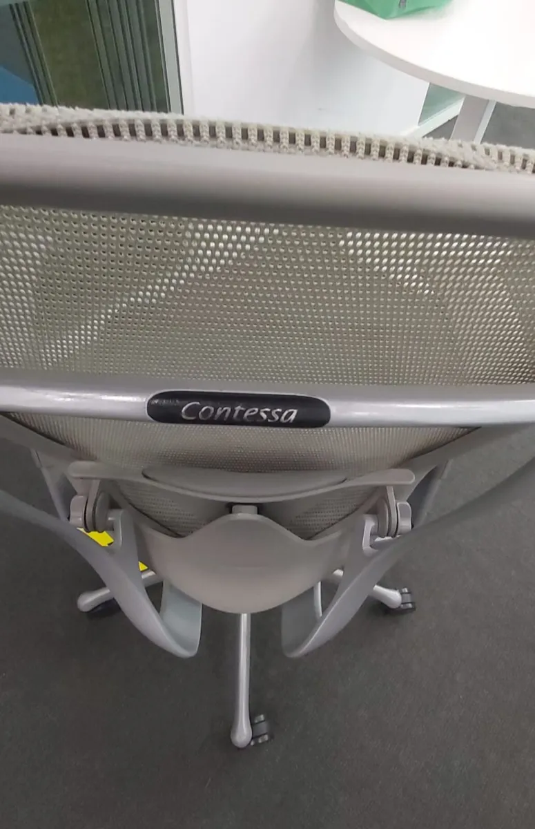 7 Premium Office Chairs, Contessa/Teknion - Image 3