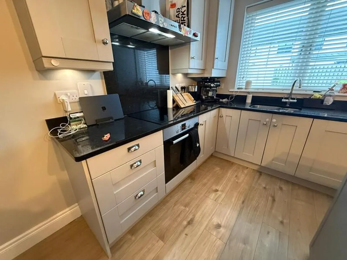 Complete Kitchen with Quartz Worktops & all appliances - Image 1