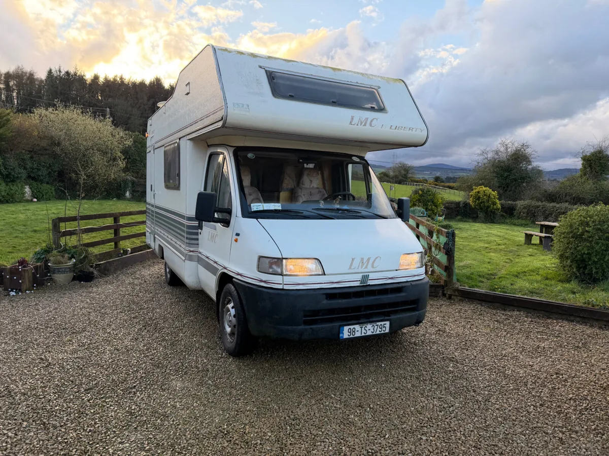 LMC CAMPER 1998 4 bed - Image 2