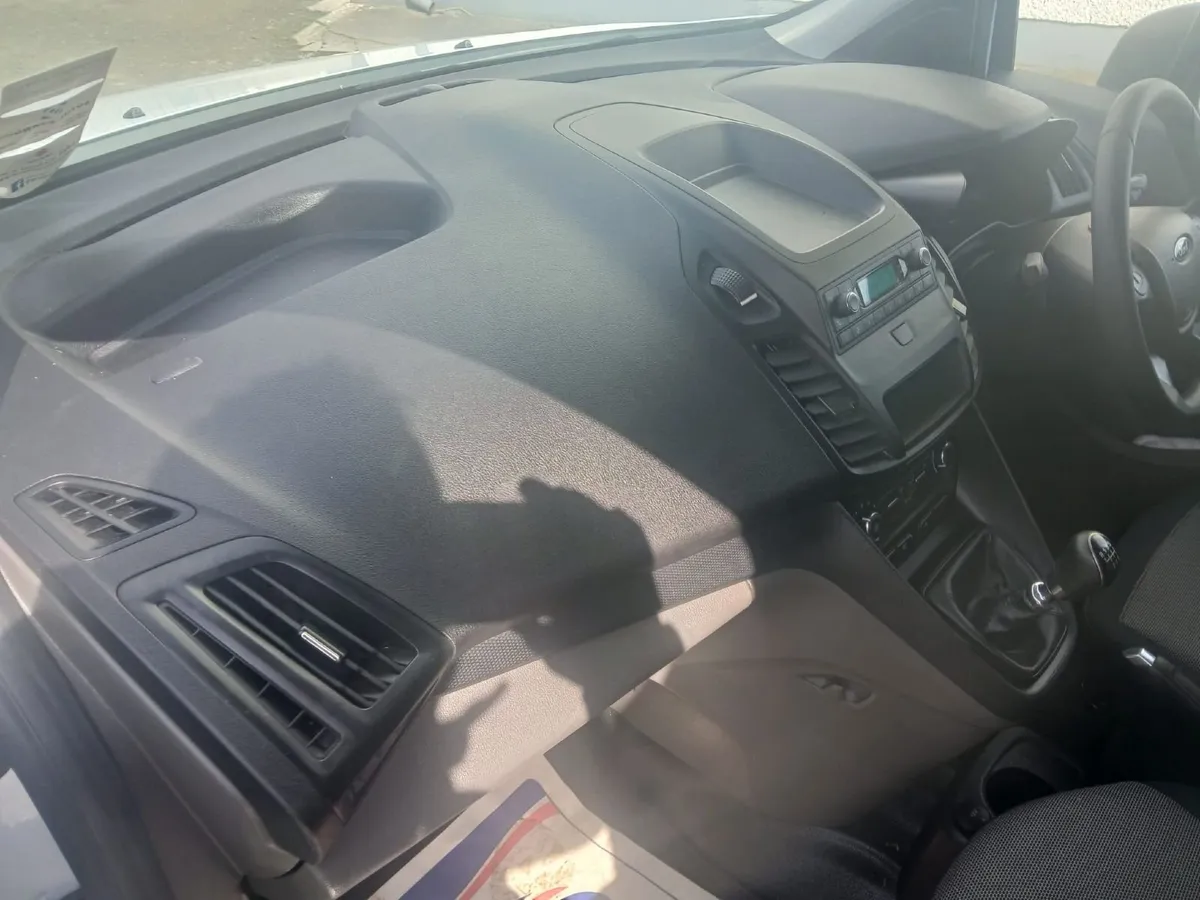 Ford Transit Connect 2022 - Image 3