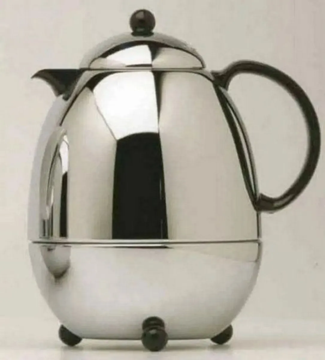 Elia Chrome Oval Vacuum Jug - Image 1