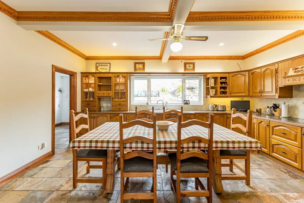 Solid wood kitchen - Image 1