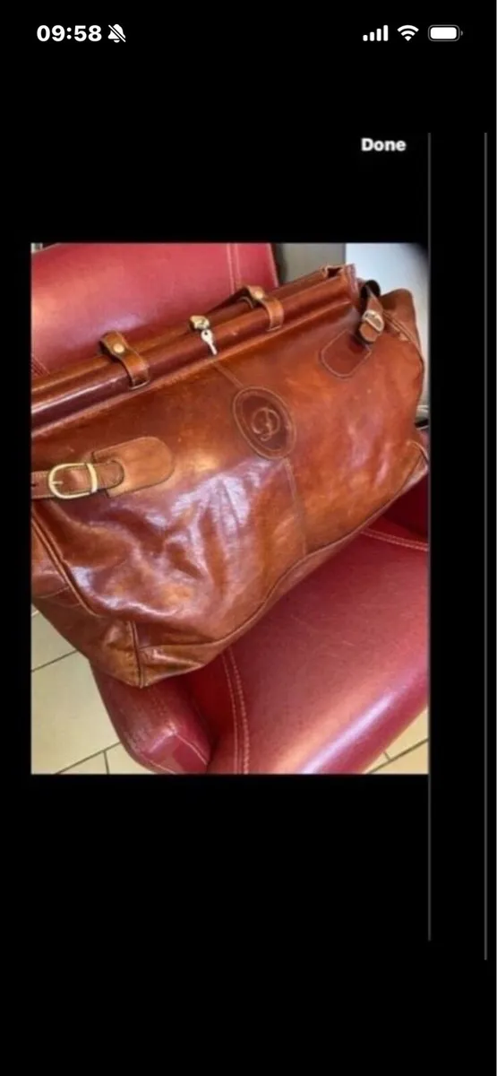 Very Large Quality Leather Hold All - Image 1