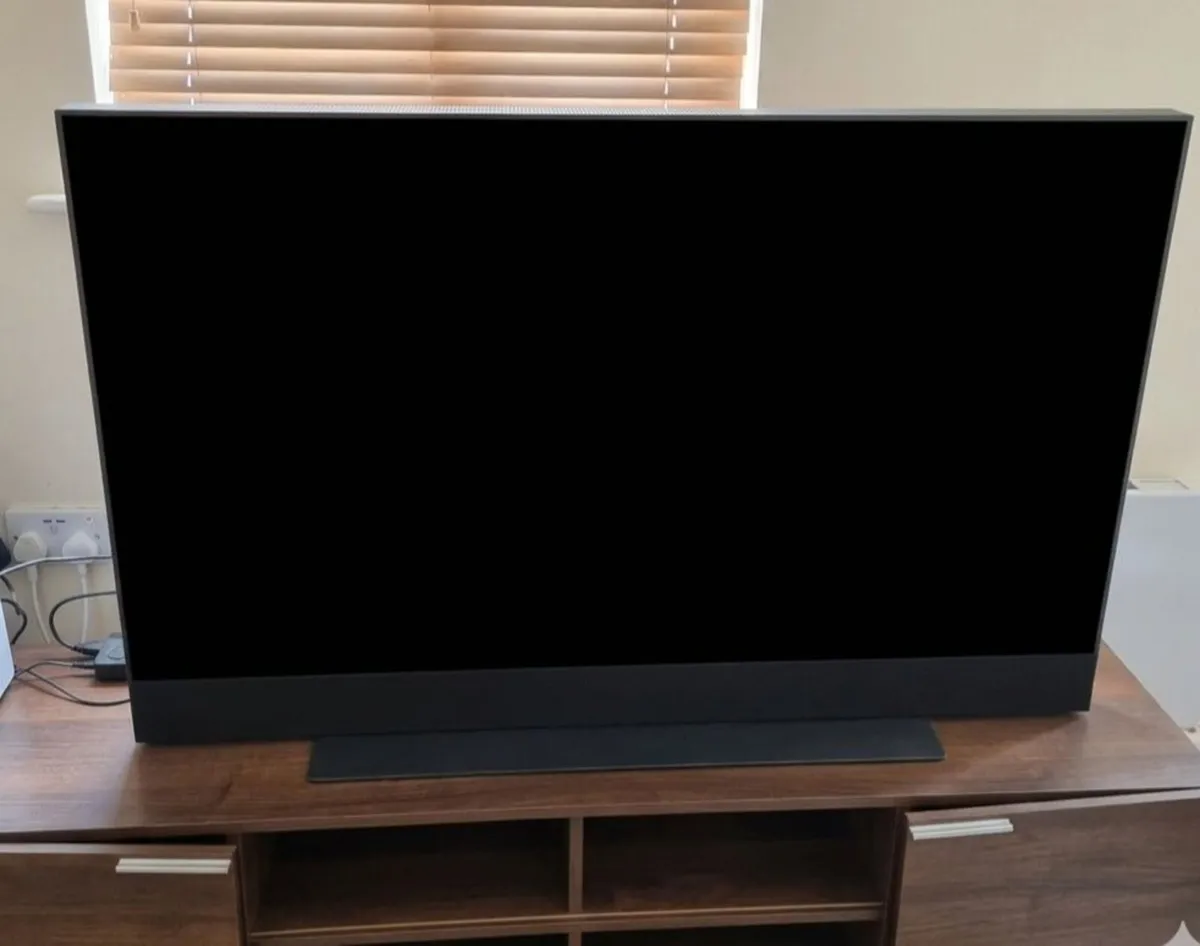 Sky glass gen 2 TV - Image 3