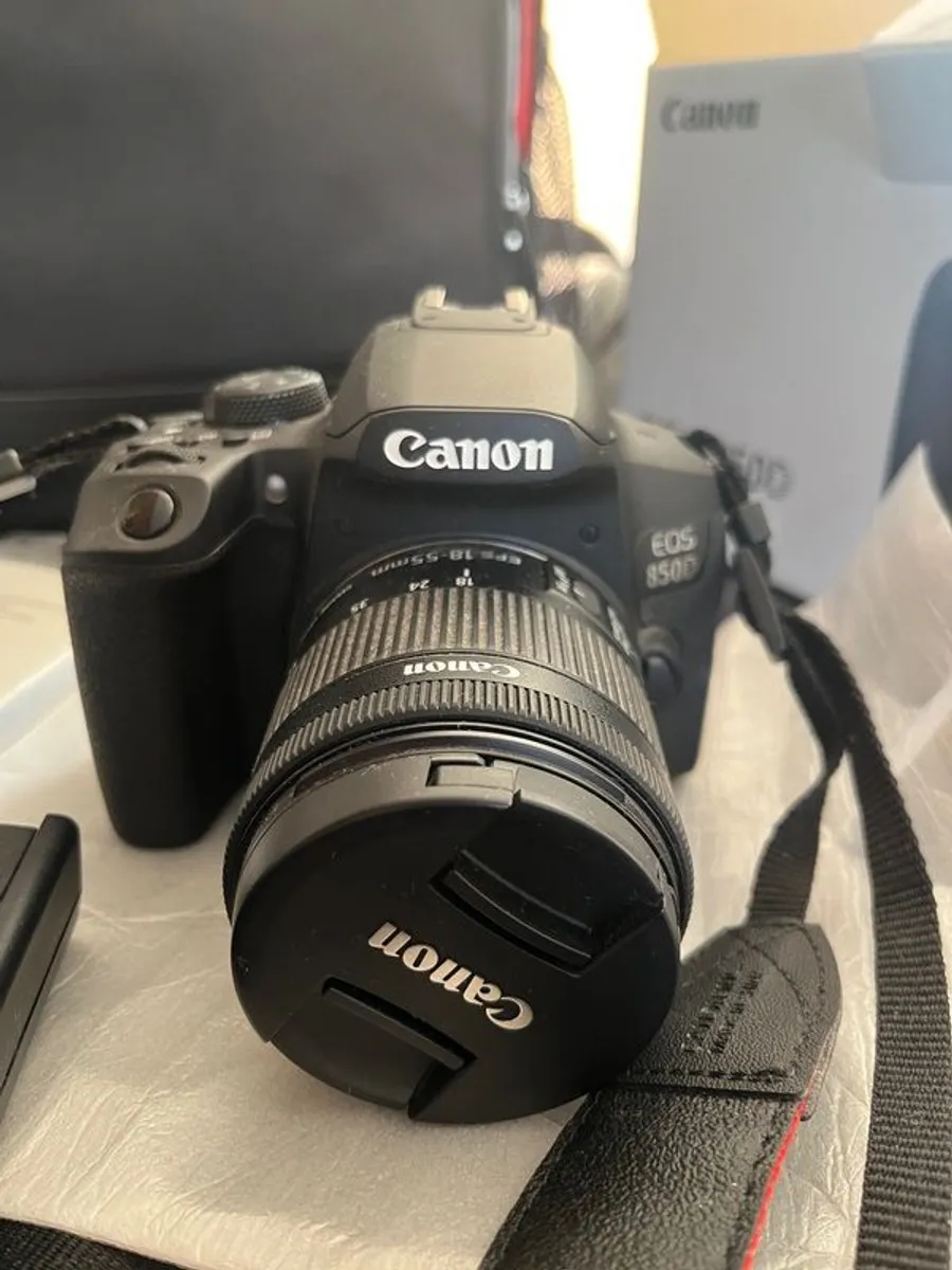Canon EOS 850D Kit including EF-S 18-55 IS STM lens - Image 1