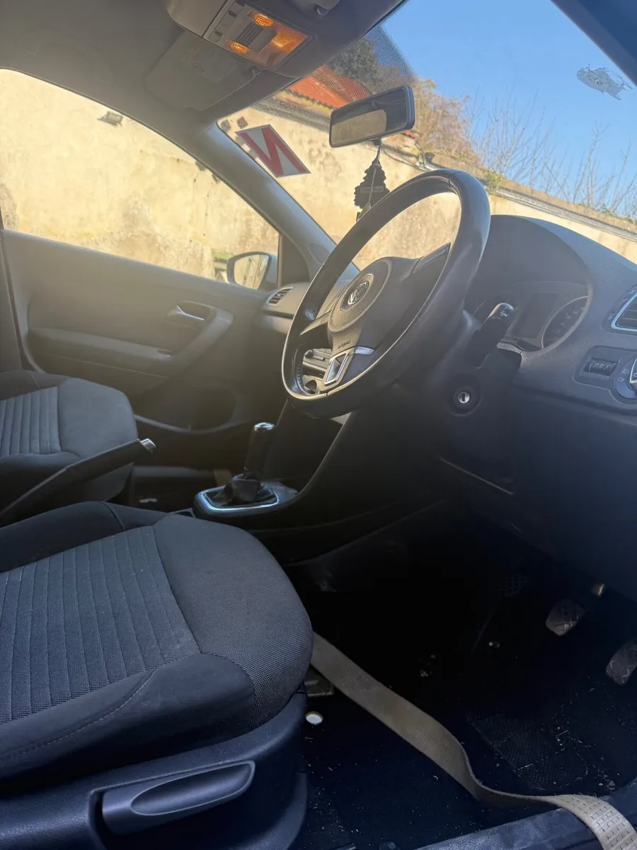 Vw polo 1.6 diesel Breaking - Image 4