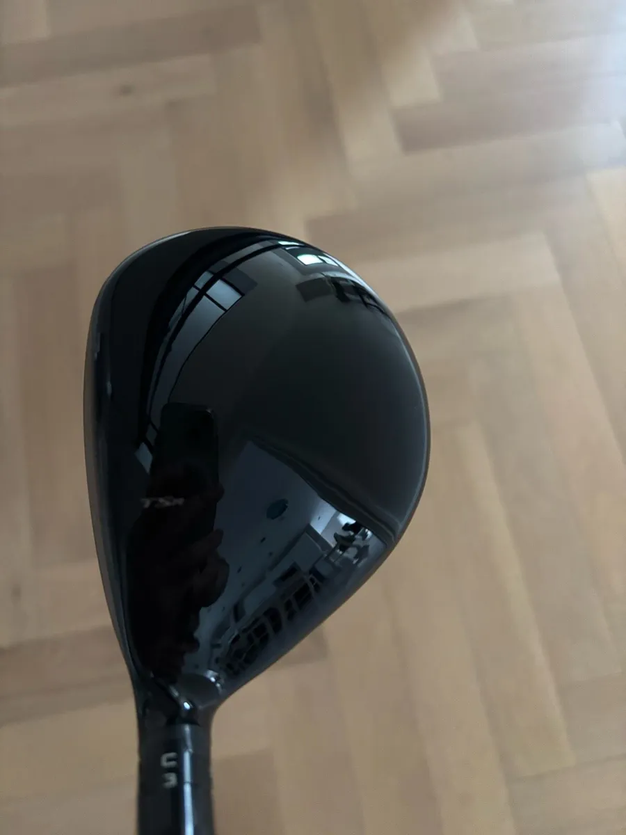 Titleist TSR3 3 wood - Image 2