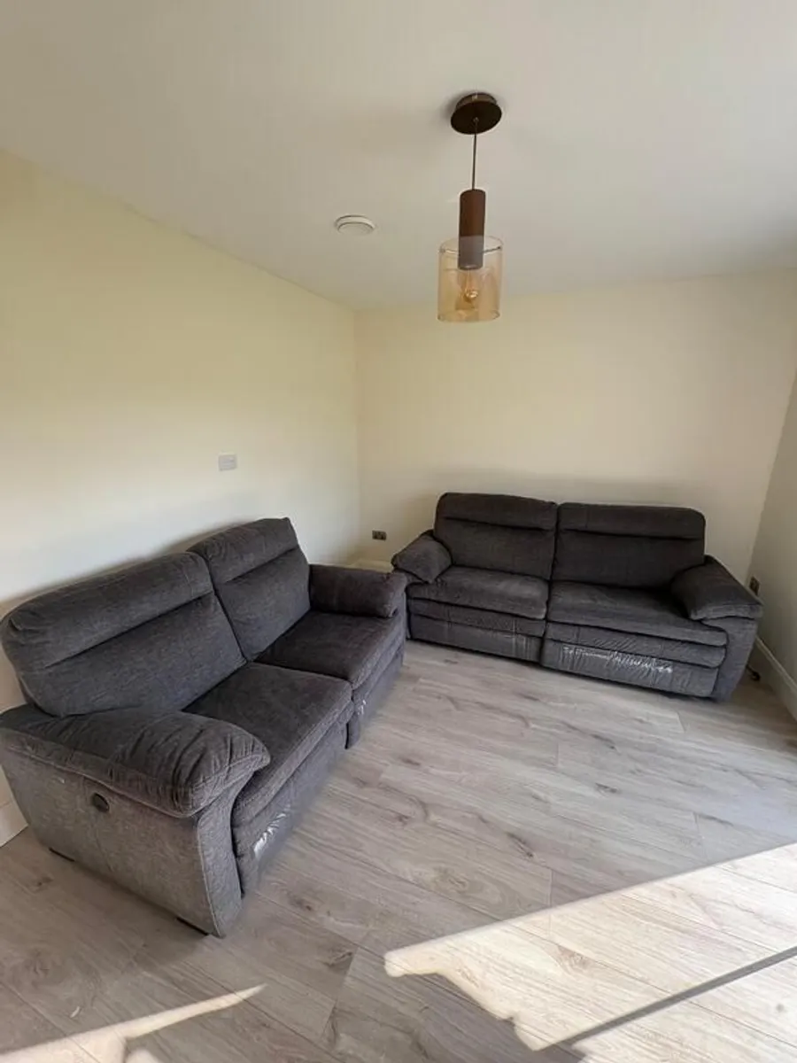 Two piece couch - Image 2