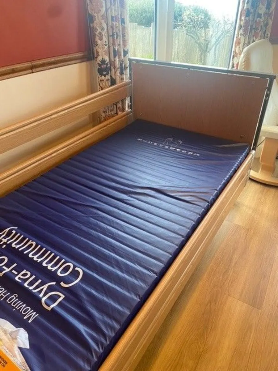 Hospital bed (brand new) - Image 3