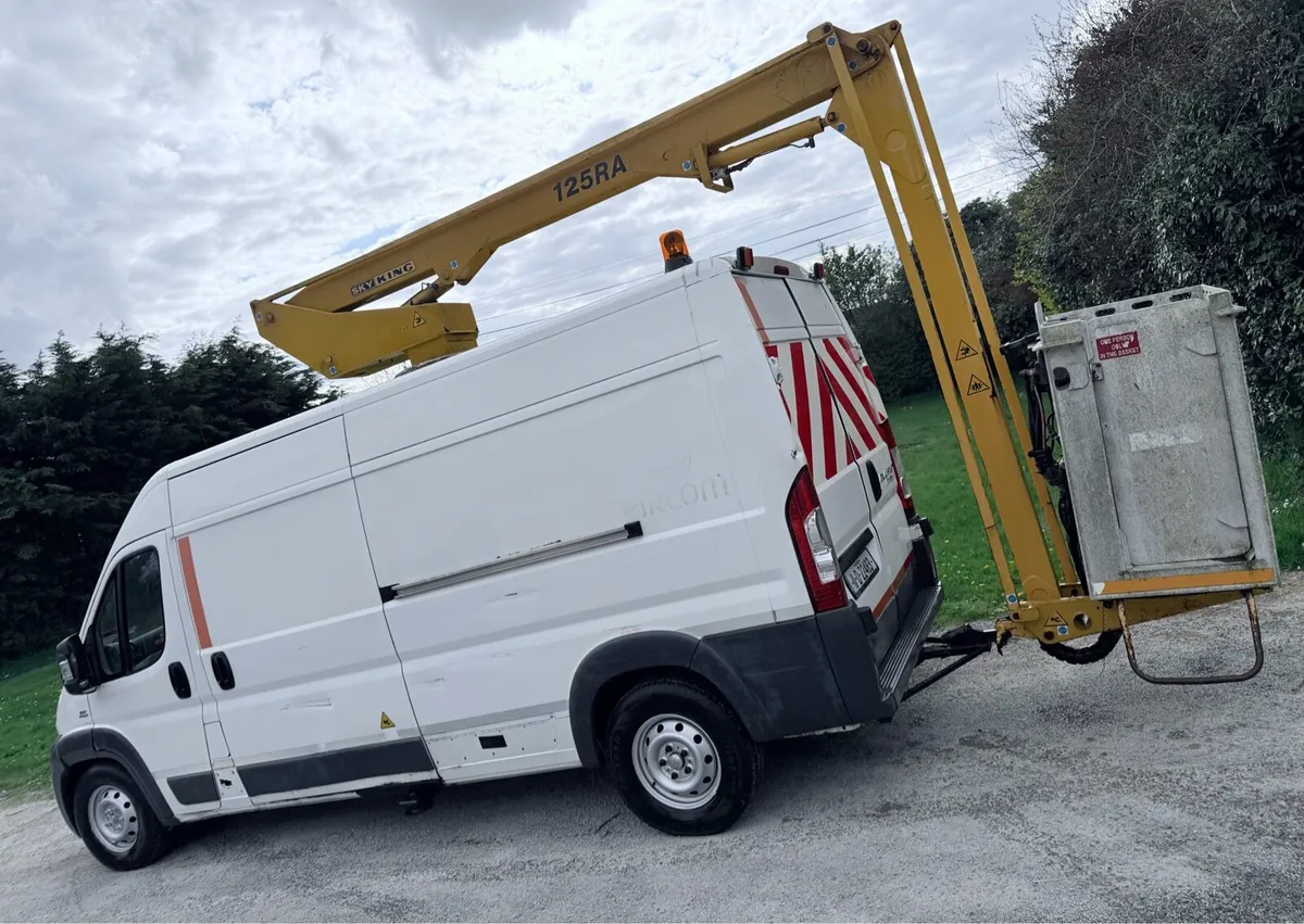 2011 Fiat Ducato Cherry Picker - Image 4