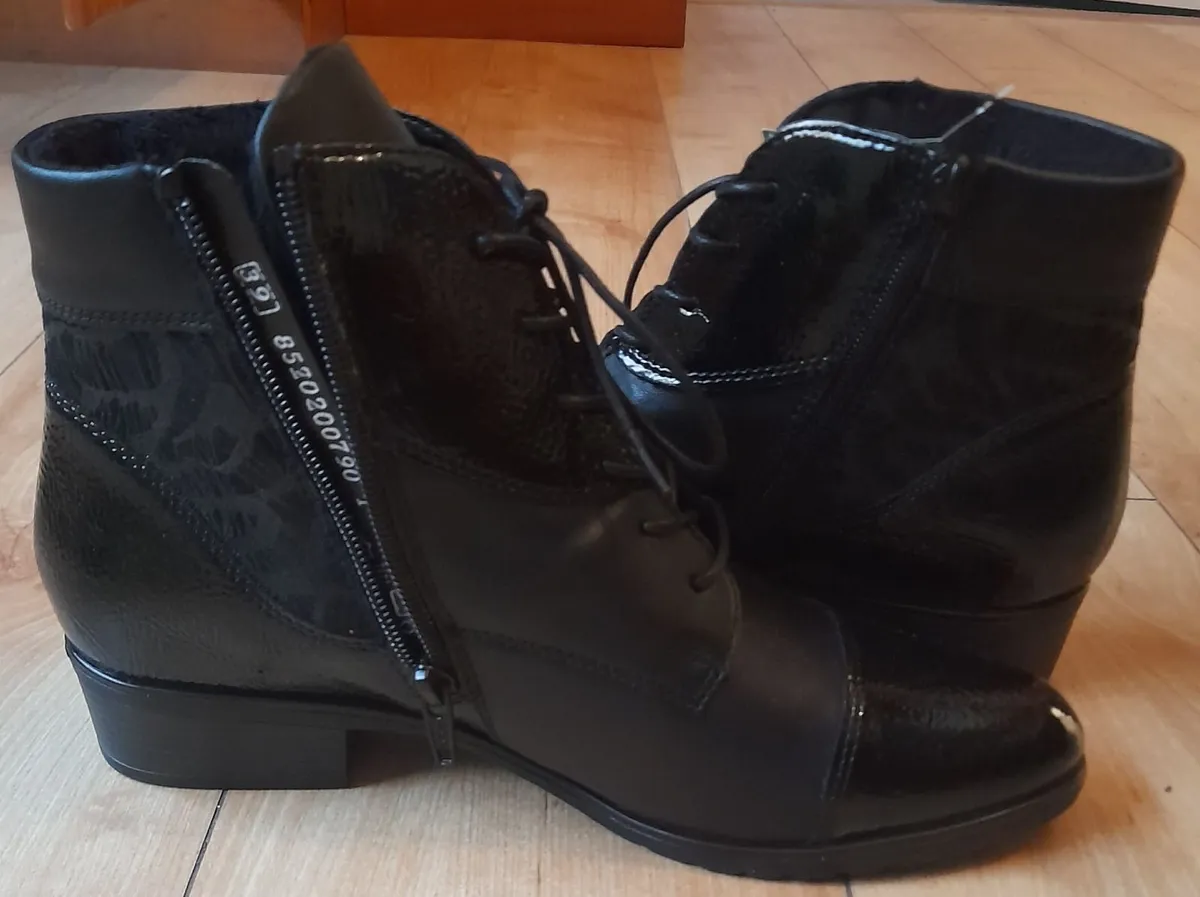 Ankle boots - Image 2