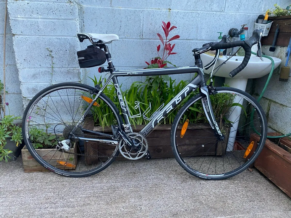 Felt F-LITE 700x25c wheels 21.5 inch frame - Image 1