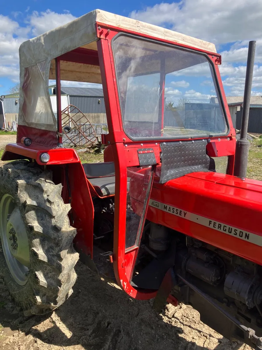 Massey ferguson cab + muguards - Image 1
