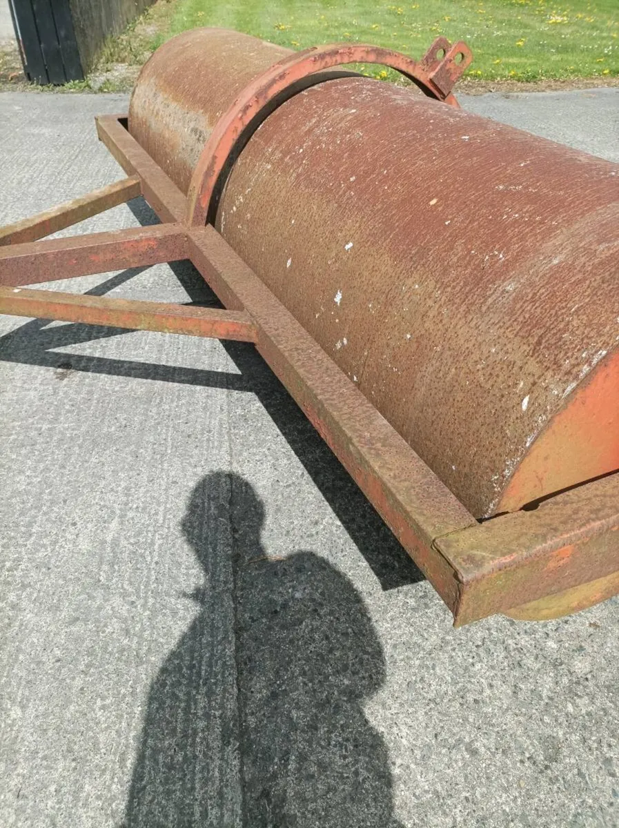 8 foot water roller - Image 1