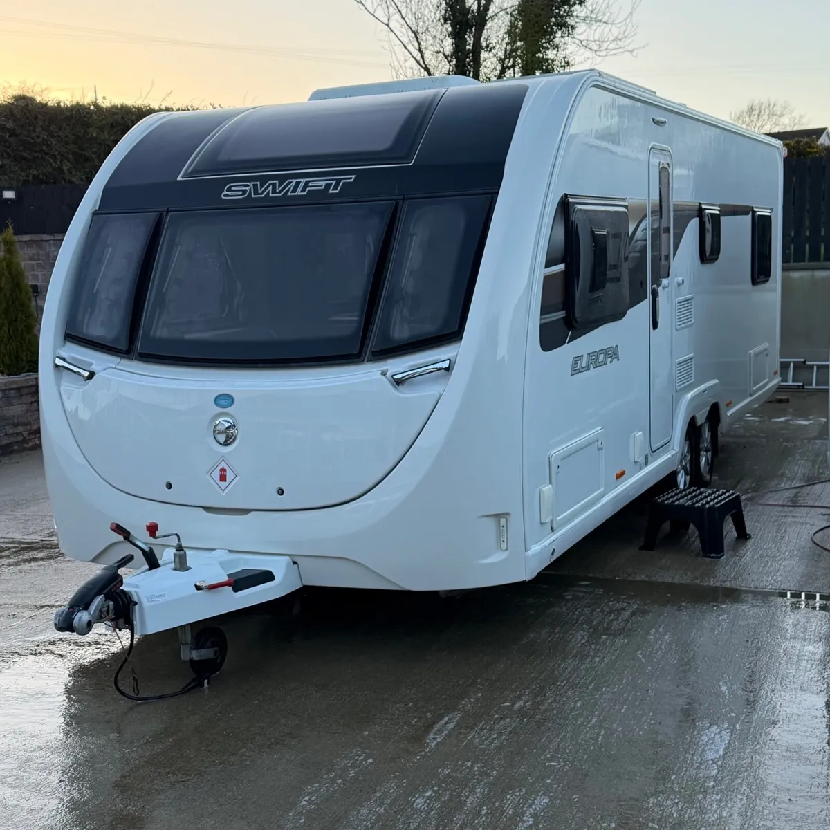 Swift Europa 840/6 TX **8FT Wide** Air Awning - Image 2