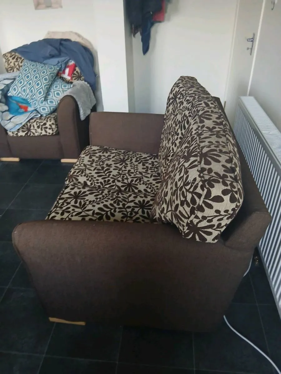Settee - Image 2