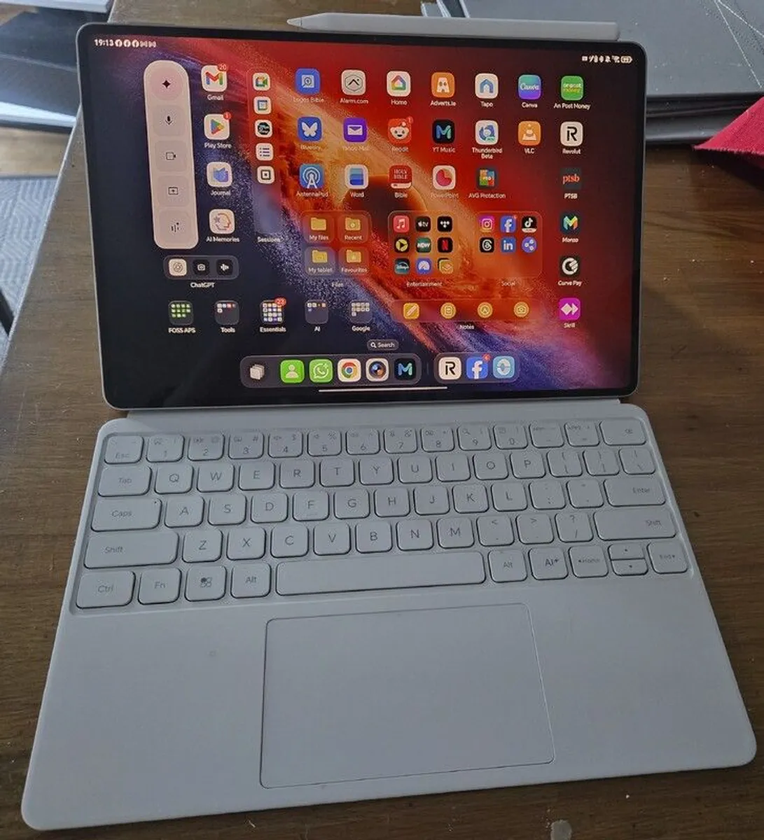 HONOR MagicPad 4 + AI Keyboard Case with Touchpad + Magic-Pencil 4s - As New - Fully Boxed - Image 1