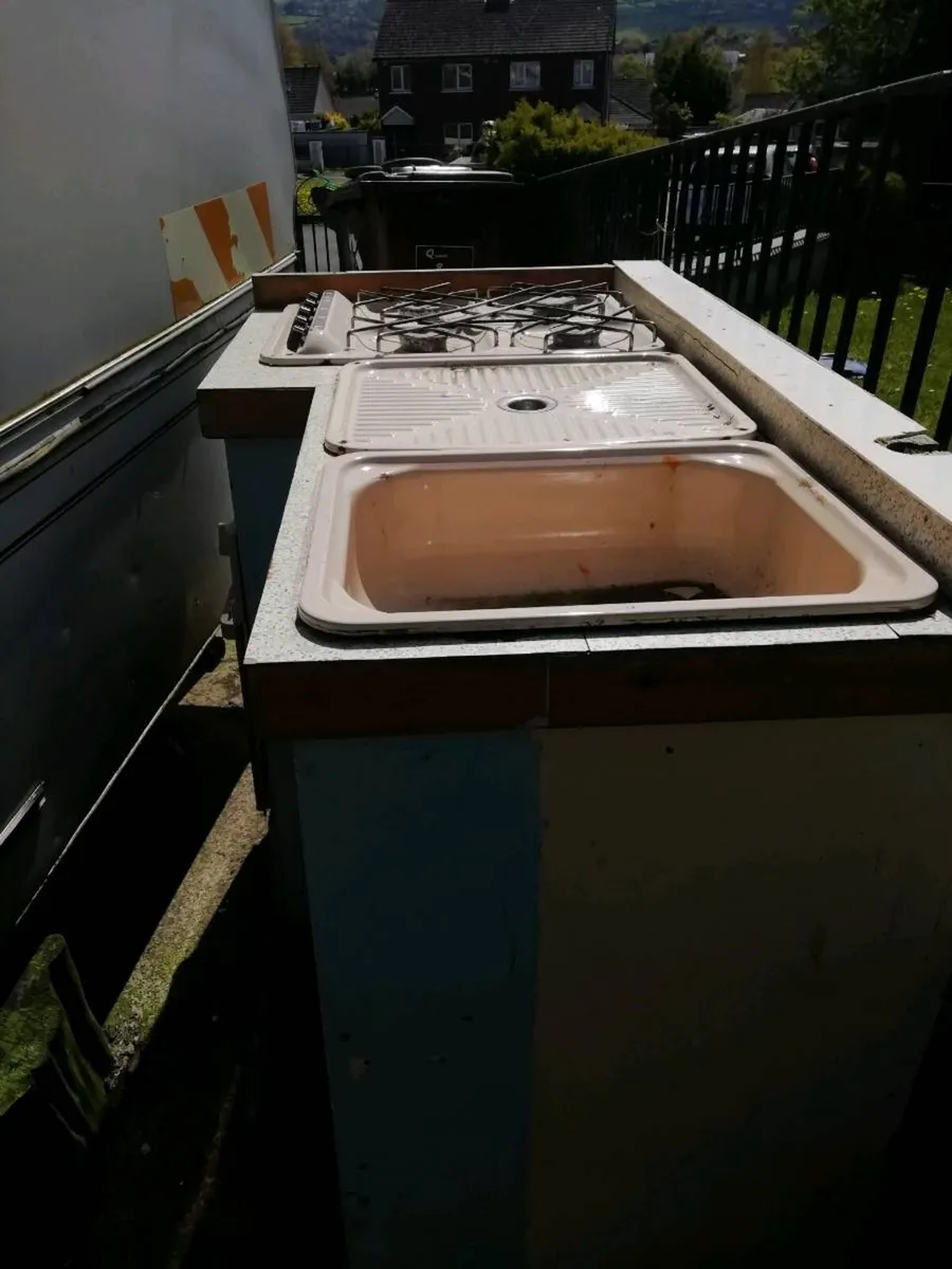 Full chocker out of a caravan for sale - Image 1