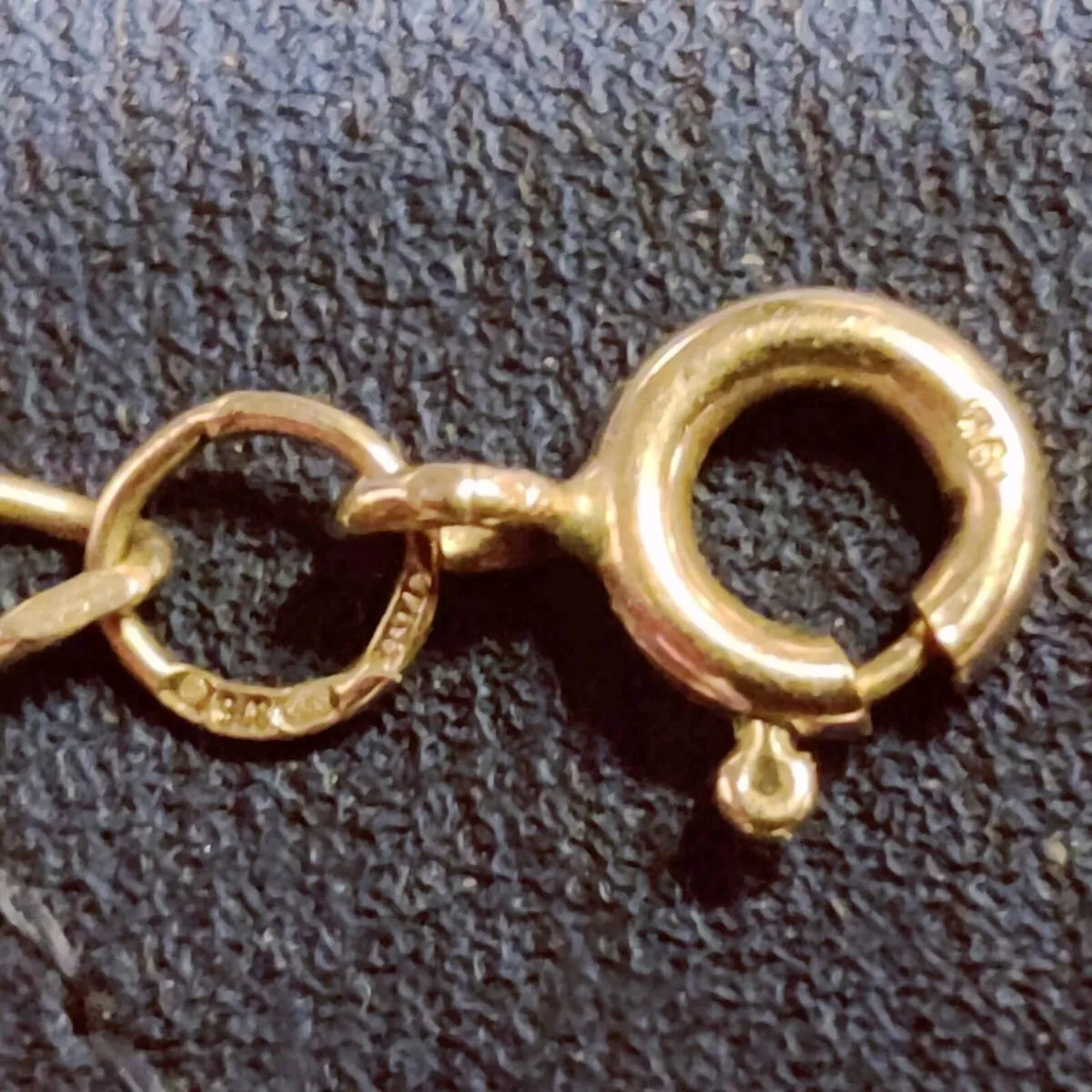 CIRCLE LINKS 9CT Deep Yellow Gold 5g 20"Long Chain - Image 2