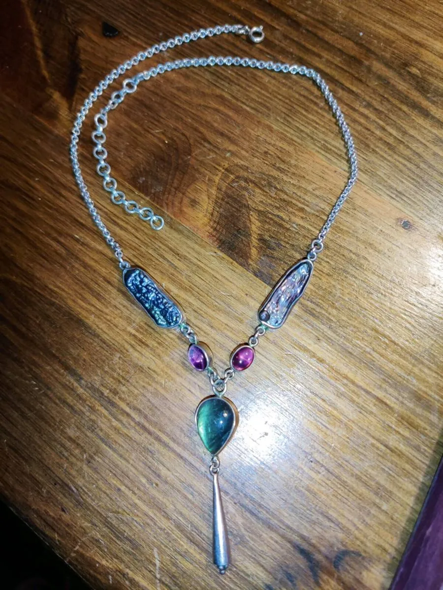 HUGE GREEN TOURMALINE, 925 Silver 20"Long Necklace - Image 1