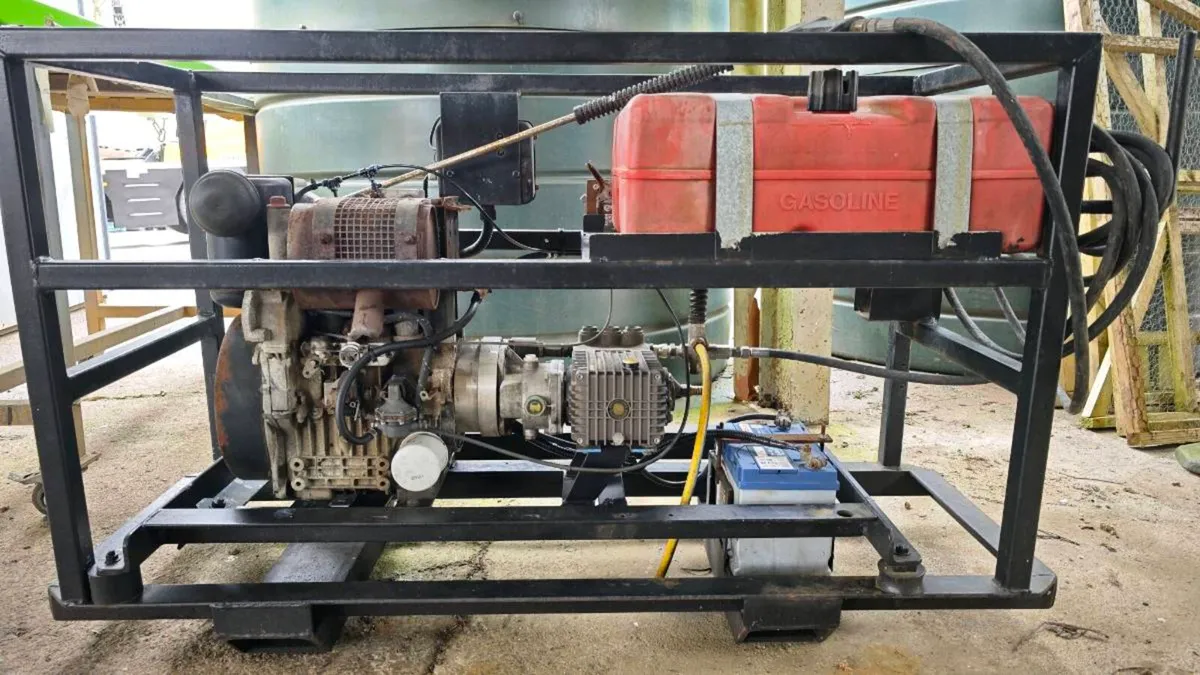 Two cylinder diesel power washer - Image 1