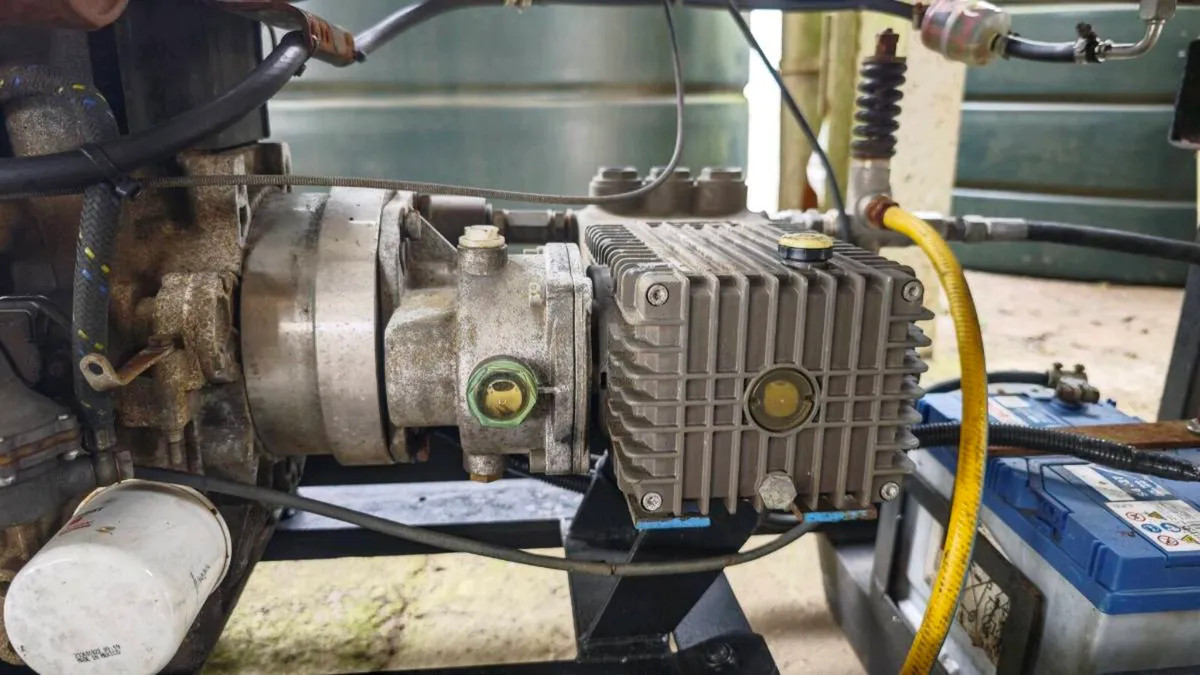 Two cylinder diesel power washer - Image 3