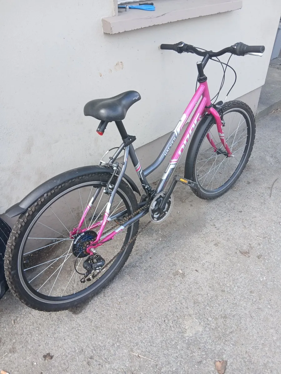 Hacker girls 26inch bike like new priced - Image 2