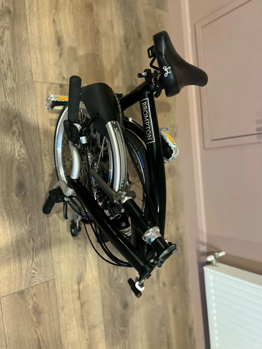 Brompton M6R Folding Bike 6 Speeds - Excellent - Image 1