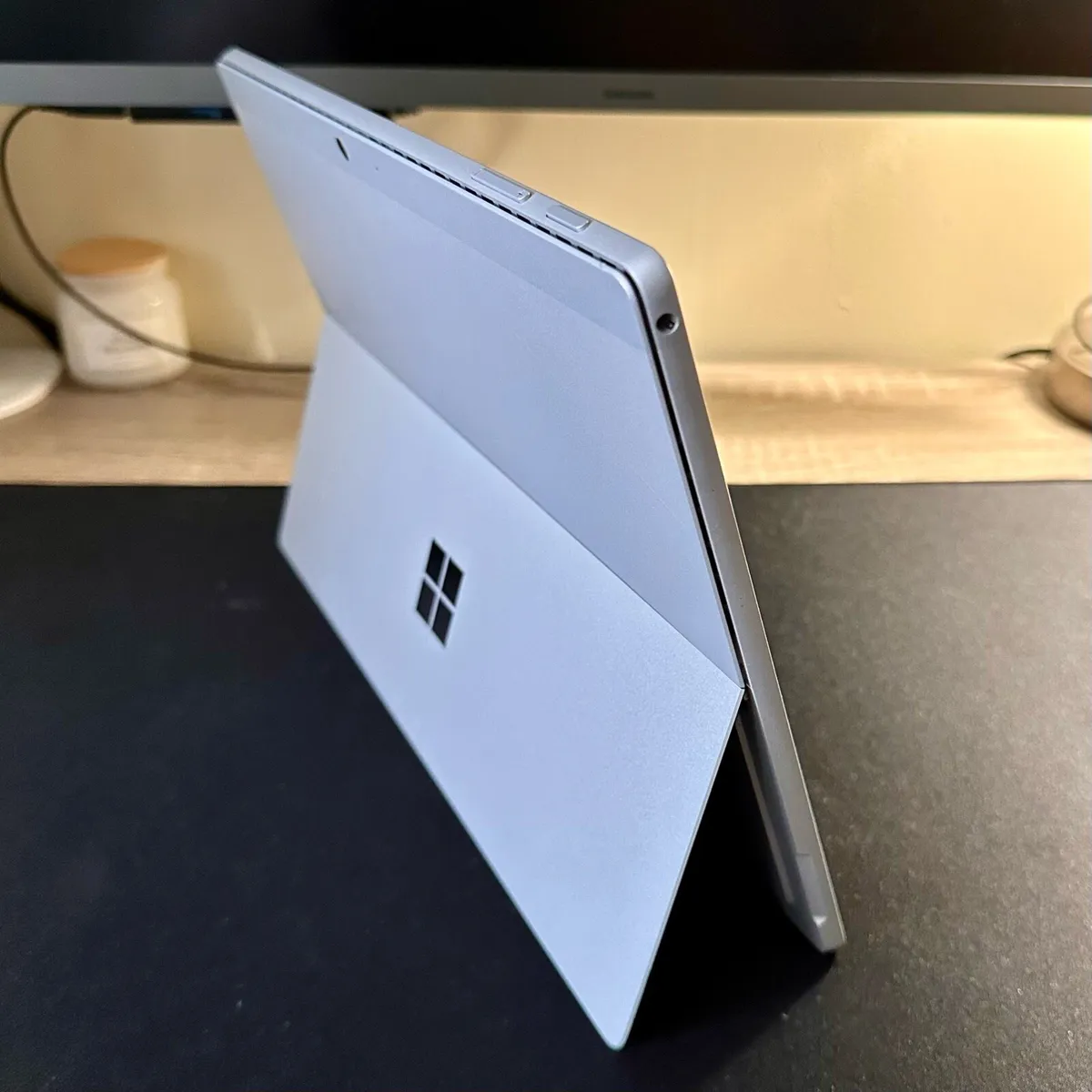 Surface Pro 7+ i5 8GB RAM 128GB SSD - Image 2