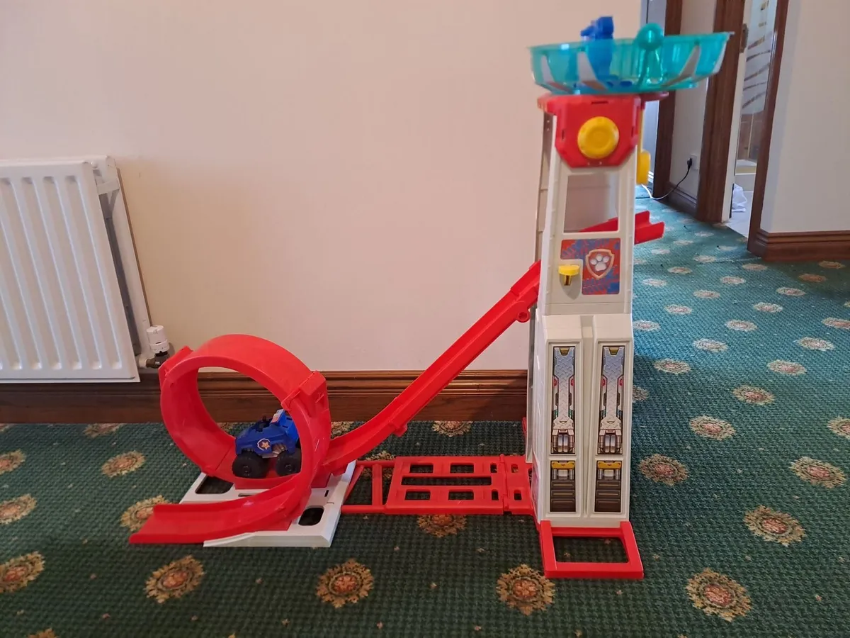 Paw Patrol Rescue Wheels Super Loop Tower HQ - Image 1